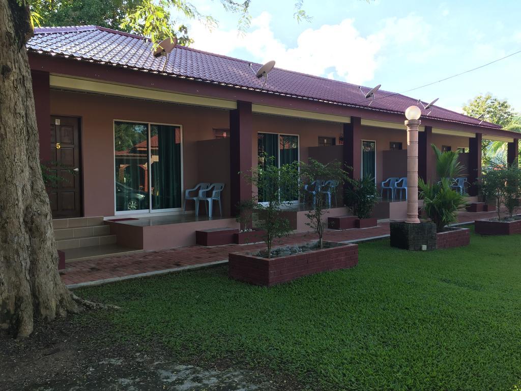 Harmony Guesthouse Sdn Bhd Padang Mat Sirat Exterior foto